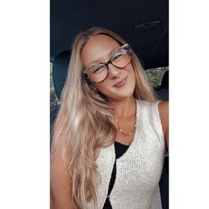 Meet your Posher, Grace